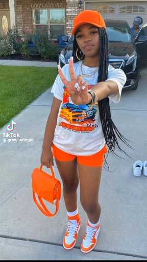Casual outfit ideas

Cc: Glovanni

Follow our