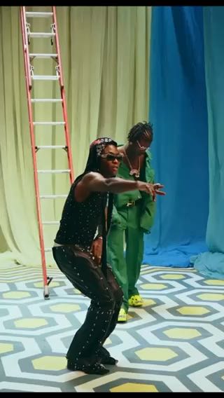 reekadobanks × seyi_vibez on set of their