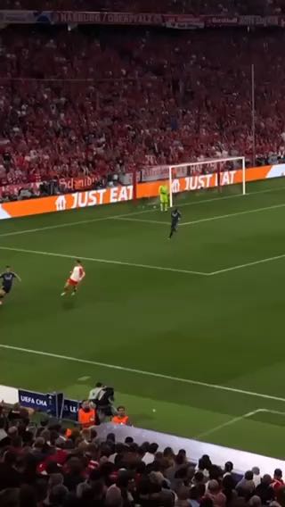  Semi-final skills
cc: championsleague
#sports