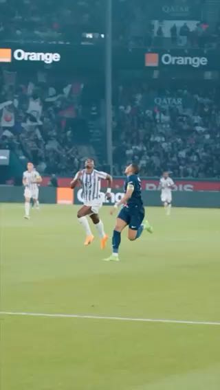 His last goal at home...
cc: liguelubereats