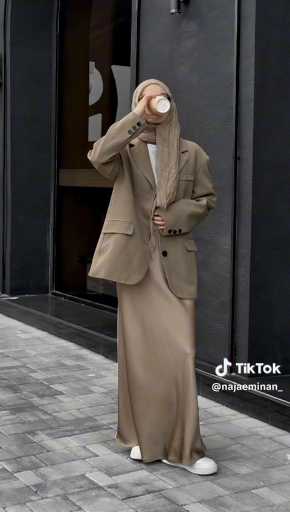  Blazer outfit idea for Hijabis

cc: Najaeminan