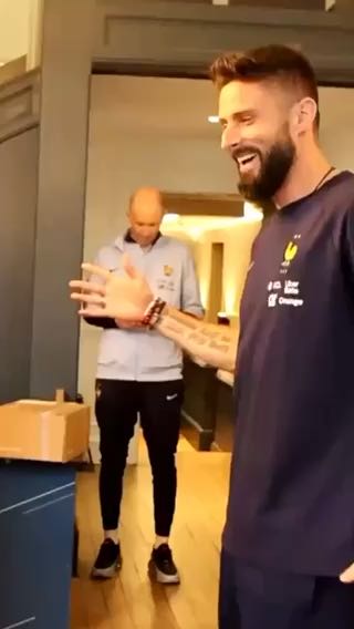  A Blues bromance.
NglKante and OlivierGiroud linking