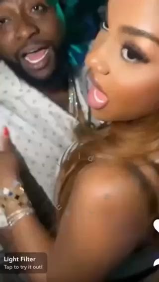 
 It's Chioma holding Davido's waist while Kante's