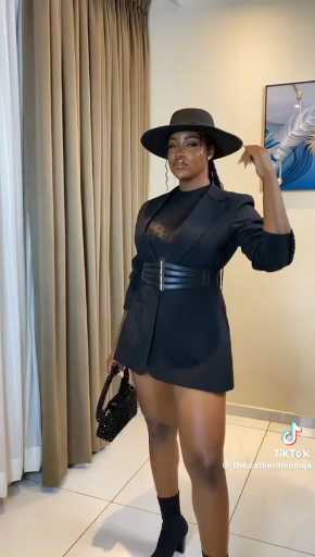 Which is your favorite black outfit?

cc:
