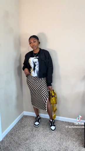 How to style graphics T-shirt 

cc: Lachelletrends