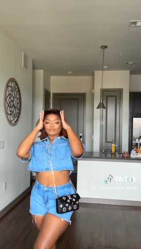 Denim  outfit idea

Cc: The Jasmine show