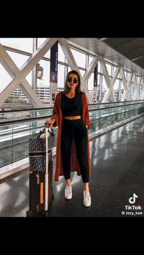 Airport outfits ideas 

Cc:Iccykan

follow our page