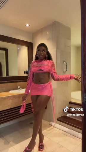 Two pieces outfit idea 

cc: mariipvzz 

follow