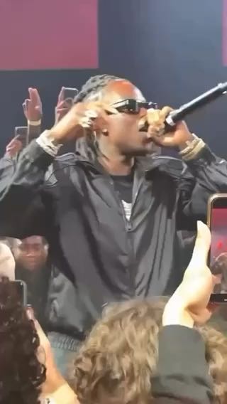  Rema performing 