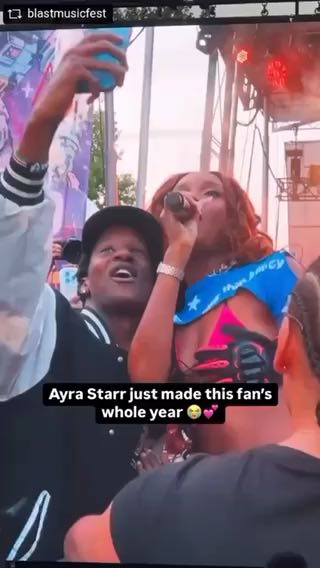  ayrastarr gave a fan a special moment