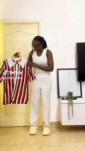 One shirt 3 looks 

cc: Trinidamani 

follow
