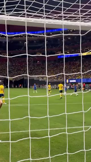  Weaving his way through brilliantly 
cc: chelseafc
