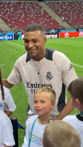  Meeting the stars
cc: championsleague
#sports