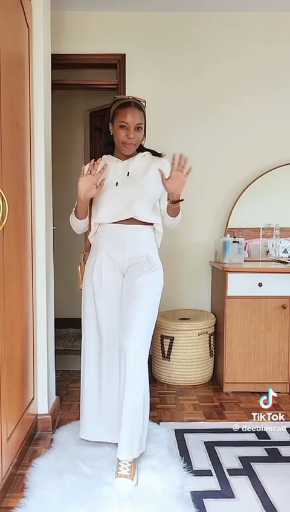 Palazzo outfit idea 

cc:Deebianca

follow our page