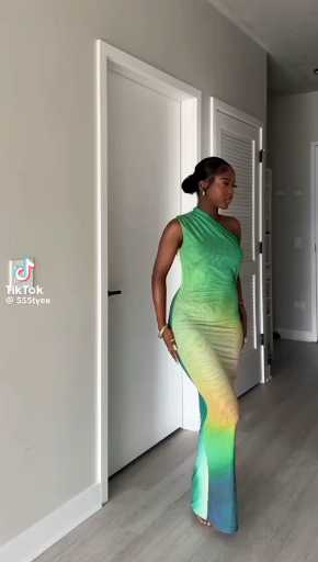 Which is your favorite outfit?

cc: Prettytyle