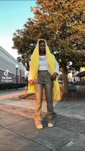  College outfits ideas

cc:Hbellla

follow our page