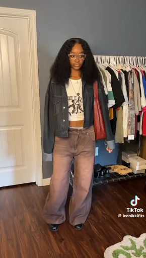 Baggy outfit idea

cc:Iconikkfits

follow our page