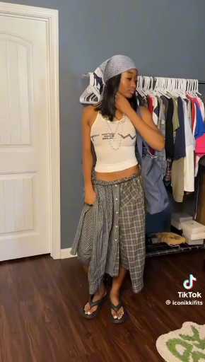 Shirt hacks idea 

cc:Iconikkfits

follow our page