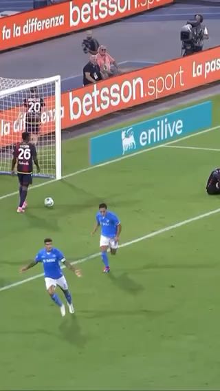  L'urlo del Maradona!!!
cc: seriea
#sports