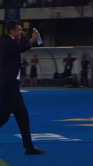 Mister Thiago Motta's uncontainable joy
cc: seriea