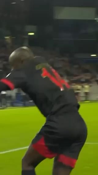  Edward Chilufya with the acrobatic celebration
cc: