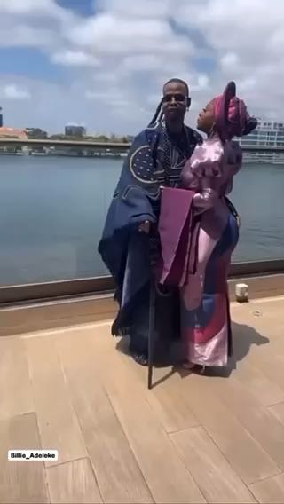  yhemo_lee & His Wife
cc: billie_adeleke
#music