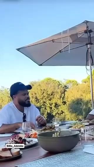  davido Having Fun  in Saint-Tropez, France
cc: