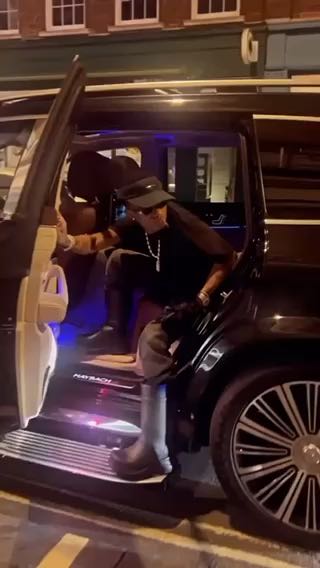  Steeze ti po ju. Composure in overdrive.