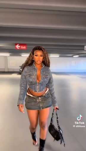 Denim outfit idea 

Cc:Dolliana

Follow our page