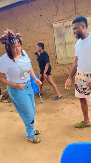 this woman is a clown
cc: toyin