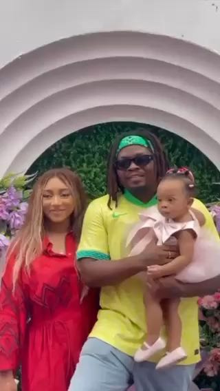  Mr and Mrs Olamide Adedeji celebrates their