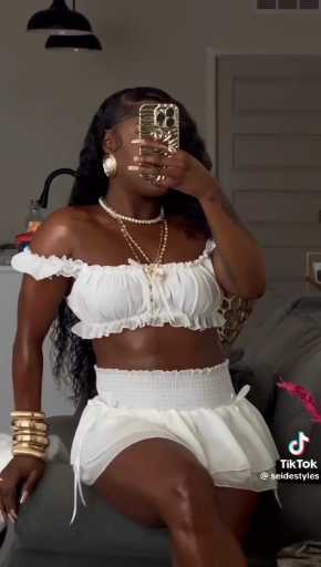Baddie outfit idea 

Cc:Seidestyles

Follow our page