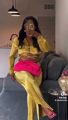 Brunch outfit idea 

Cc:Seidestyles

Follow our page