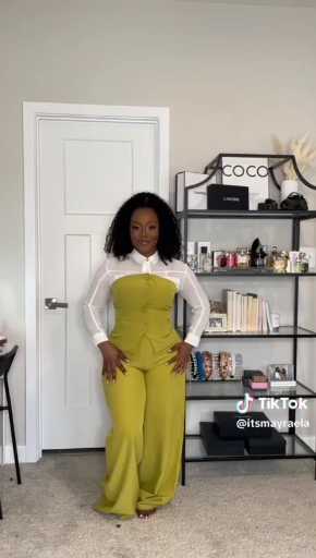 Jumpsuit outfit idea 

Cc:ltsmayraela

Follow our page