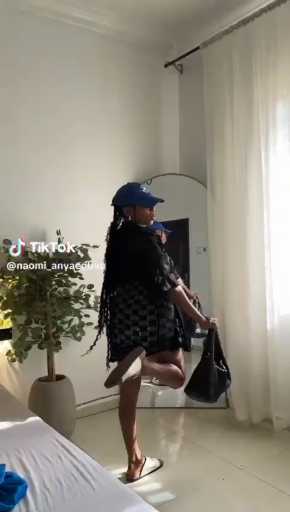 Bum short outfit idea

Cc: Naomianyaegbuu

Follow