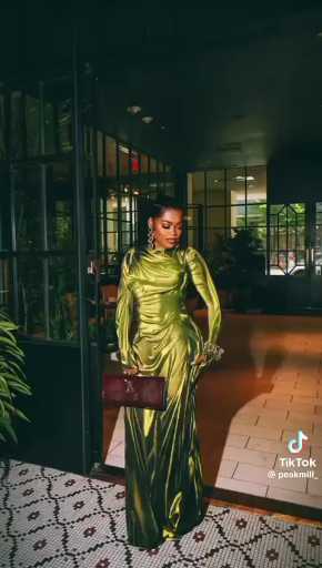 Silk dress outfit idea

Cc: Peakmil 

Follow