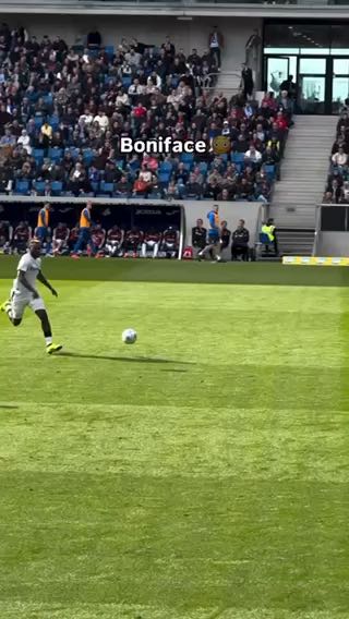 boniface… what a goal 
cc: Gamboclips 
#sports