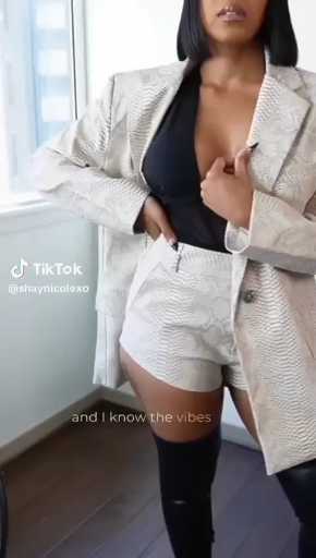 Blazer two pieces outfit idea. 

Cc:Nicolexo 

Follow