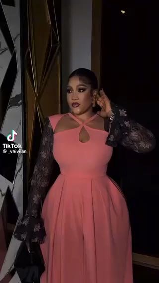 jumpsuit outfit idea. 

Cc: Vivian 

Follow our