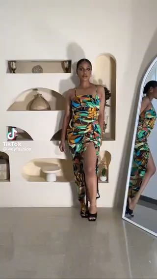 Floral dress outfit idea. 

Cc: 4eyfashion 

Follow