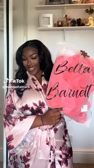 Raffle dress outfit idea 

Cc: misstashablack 

Follow