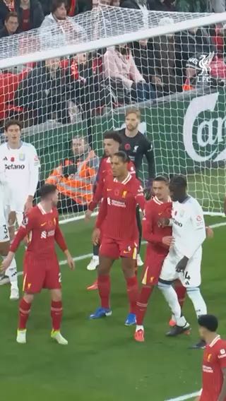  Darwin finishes a brilliant counter-attack
cc: liverpoolfc