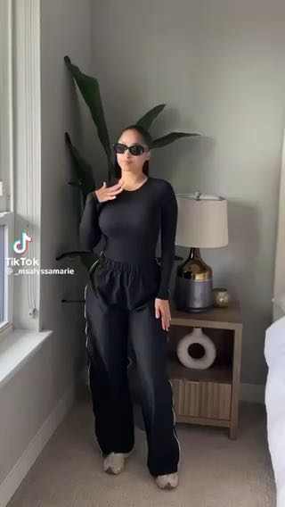 Errands outfit idea 

Cc: msalyssamarie 

Follow our