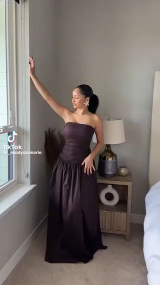 Maxi dress outfit idea 

Cc: msalyssamarie 

Follow