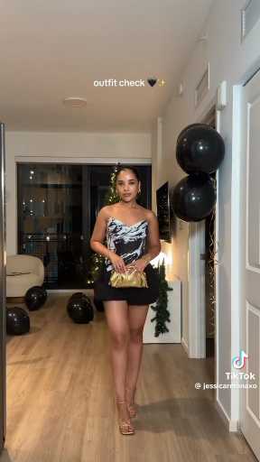 Black and white outfit idea

Cc: Jessicaarmonaxo