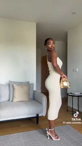 Neutral outfit idea 

Cc:Rabia cissokho

Follow our