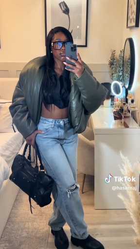 Buffer jacket outfit idea

Cc: Hasarnaj 

Follow
