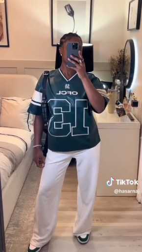 Jersey outfit idea

Cc: Hasarnaj 

Follow our