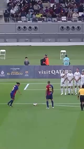 e still Dey body
cc: fcbarcelona 
#sports