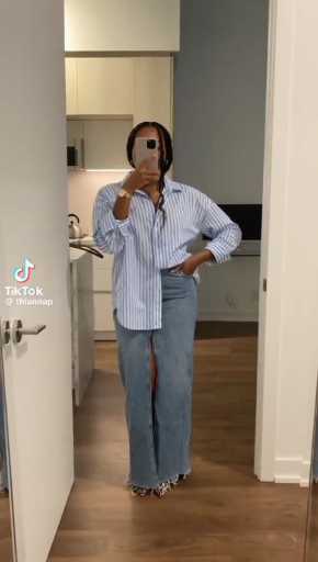  Denim outfit idea

Cc: Ayomideosi 

Follow our